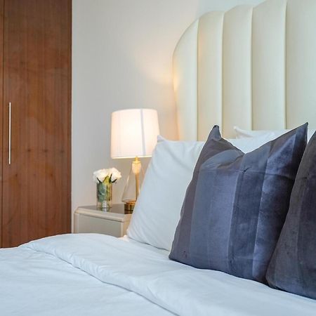 Luxurious Stylish Apartments Across Dubai Mall Burj Khalifa City Views Eksteriør billede