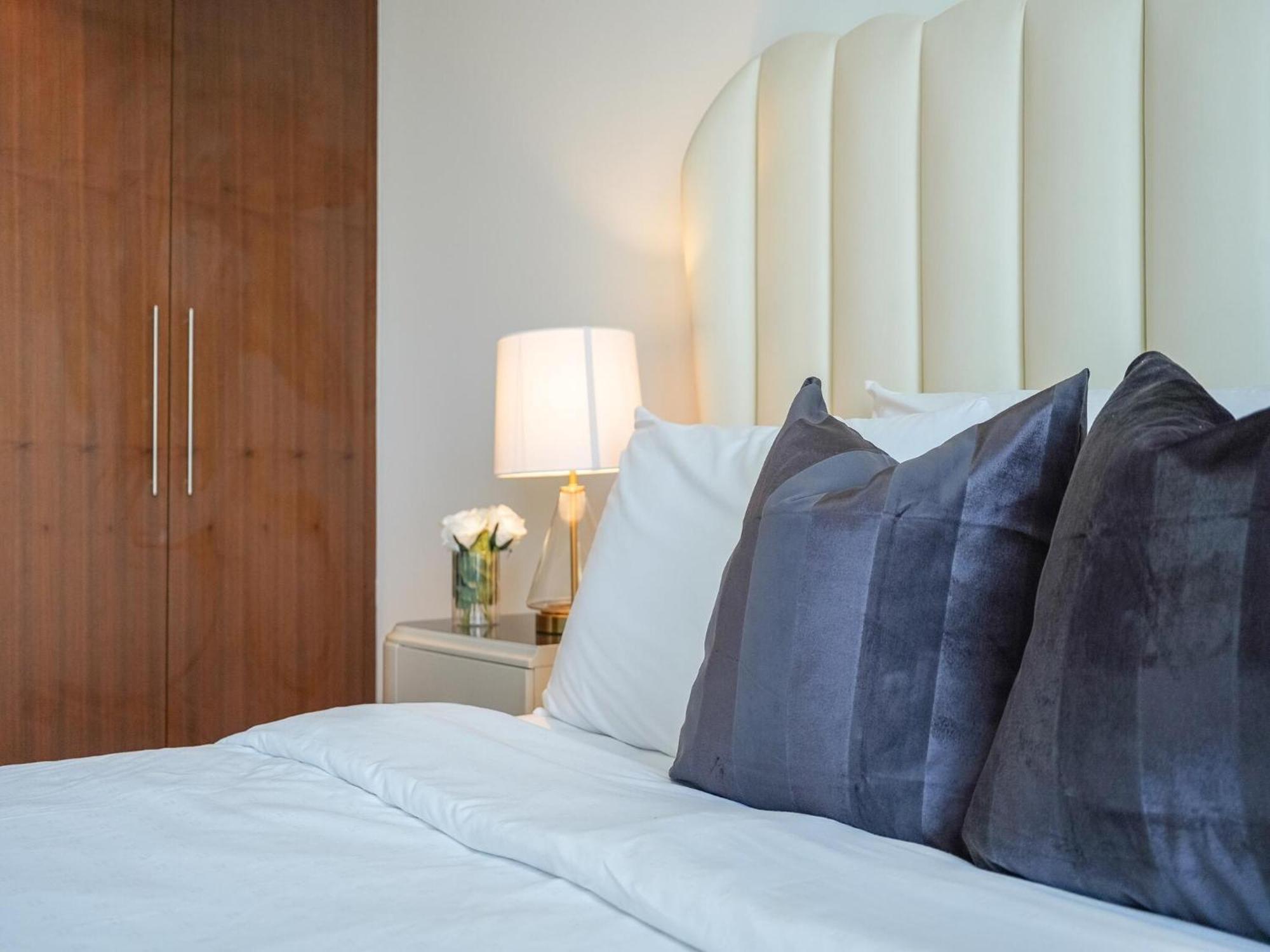 Luxurious Stylish Apartments Across Dubai Mall Burj Khalifa City Views Eksteriør billede